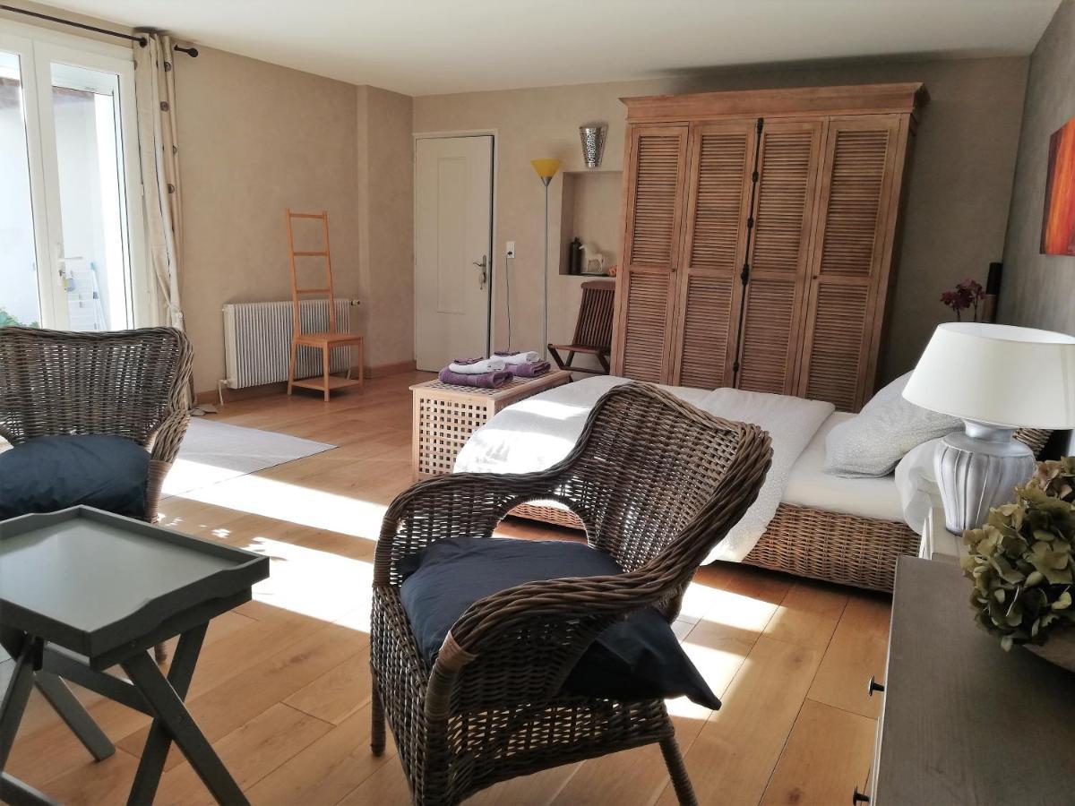 Bed and Breakfast La Goutadou Cabannes Экстерьер фото