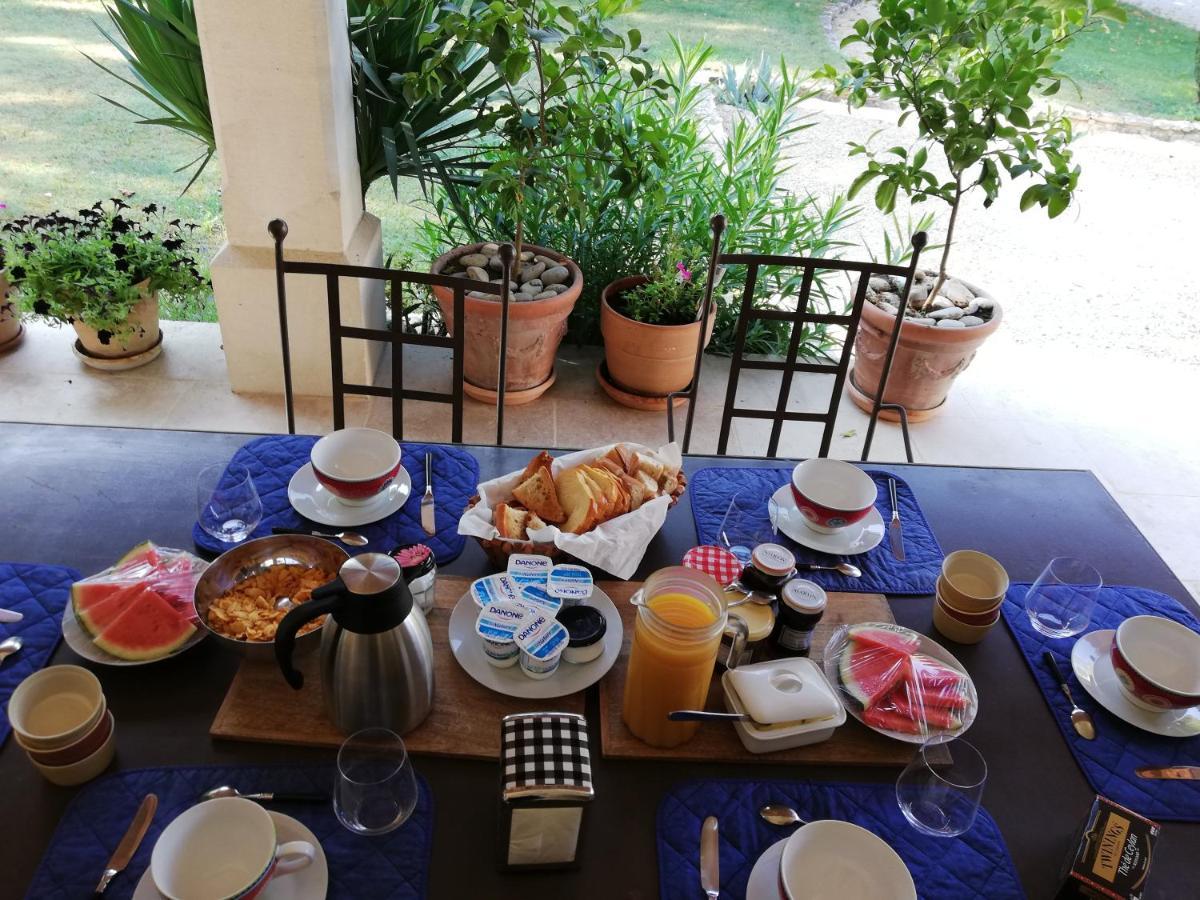 Bed and Breakfast La Goutadou Cabannes Экстерьер фото