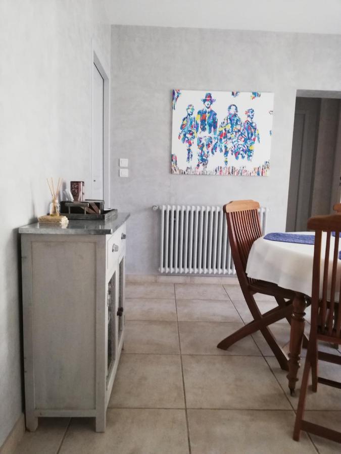 Bed and Breakfast La Goutadou Cabannes Экстерьер фото